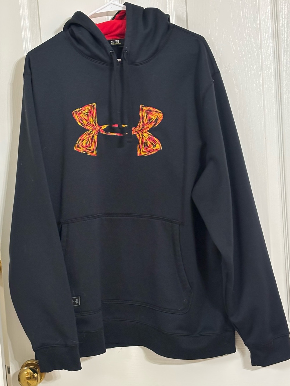 Under Armour Black Fleece Hoodie with Embroidered Logo Men’s Size XL - EUC